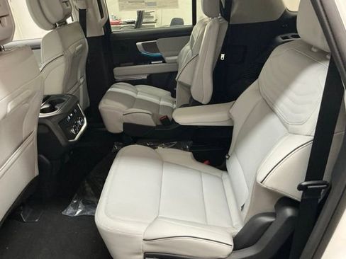 New 2026 Ford Expedition Max Platinum AWD/4WD image 12