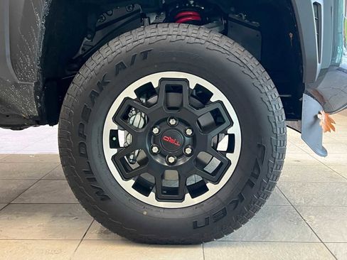 New 2025 Toyota Tacoma TRD Off-Road image 7