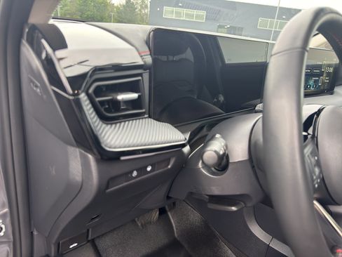 Certified 2025 Nissan Kicks SR w/ SR Premium Package AWD/4WD image 14