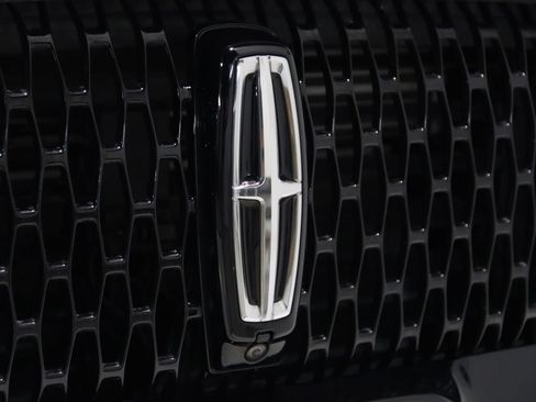 Used 2024 Lincoln Aviator Black Label AWD/4WD image 28