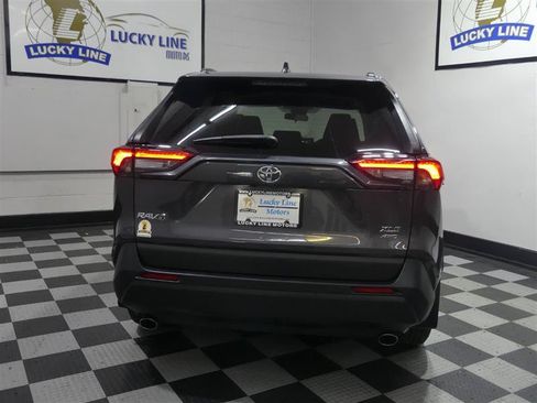 Used 2021 Toyota RAV4 XLE AWD/4WD image 8