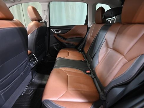 Used 2023 Subaru Forester Touring image 9