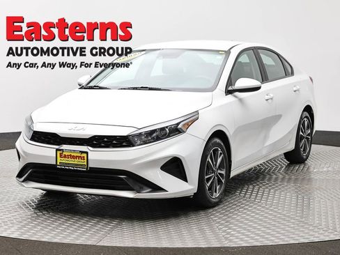 Used 2024 Kia Forte LXS image 1