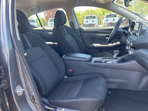 Used 2025 Nissan Sentra SV FWD image 7