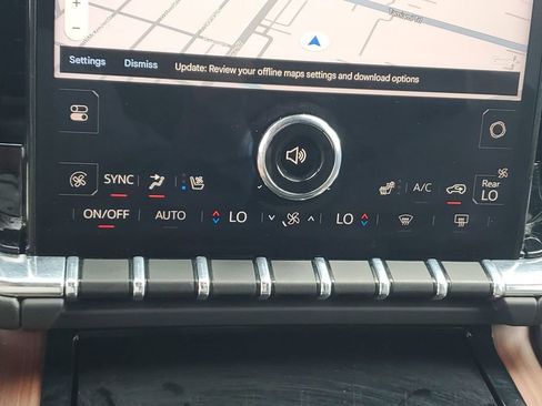 Used 2025 GMC Yukon Denali image 33