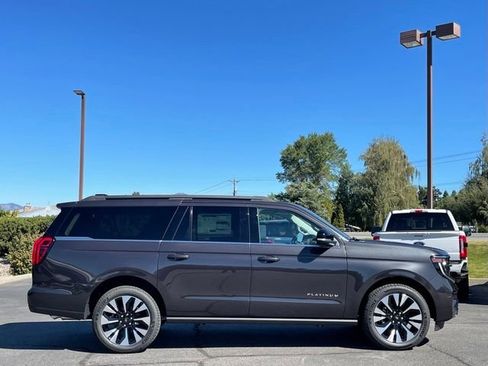New 2027 Ford Expedition Max Platinum w/ Driver's Package AWD/4WD image 2