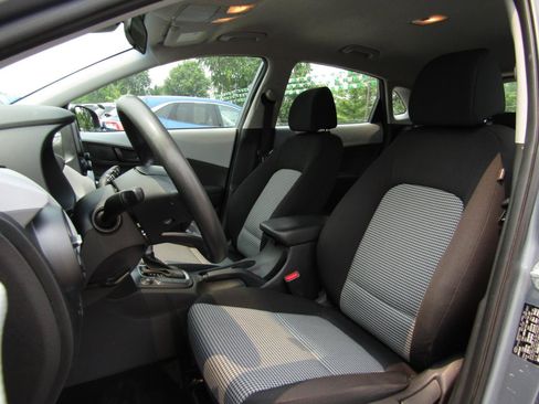 Used 2021 Hyundai Kona SE w/ Cargo Package AWD/4WD image 12