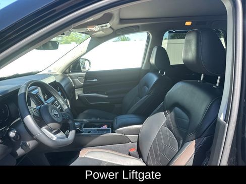Used 2025 Nissan Pathfinder Platinum w/ Cargo Package FWD image 13
