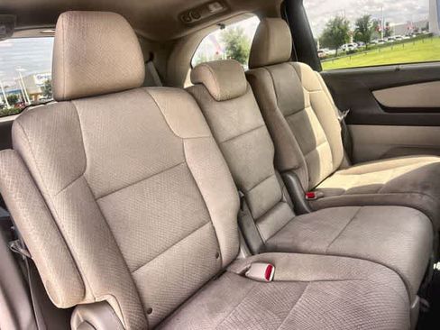 Used 2016 Honda Odyssey SE image 14