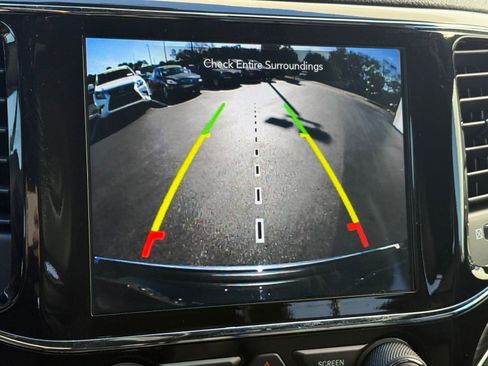 Used 2022 Jeep Grand Cherokee Limited w/ Trailer Tow Group IV image 25