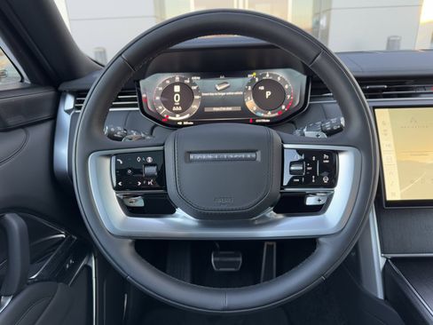Certified 2025 Land Rover Range Rover SE AWD/4WD image 15