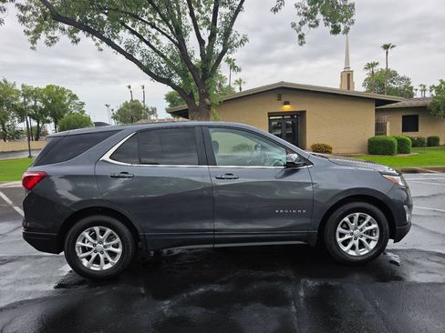 Used 2019 Chevrolet Equinox LT w/ LPO, Cargo Package FWD image 3