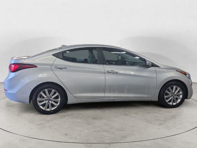Used 2015 Hyundai Elantra SE w/ Option Group 02 FWD image 4