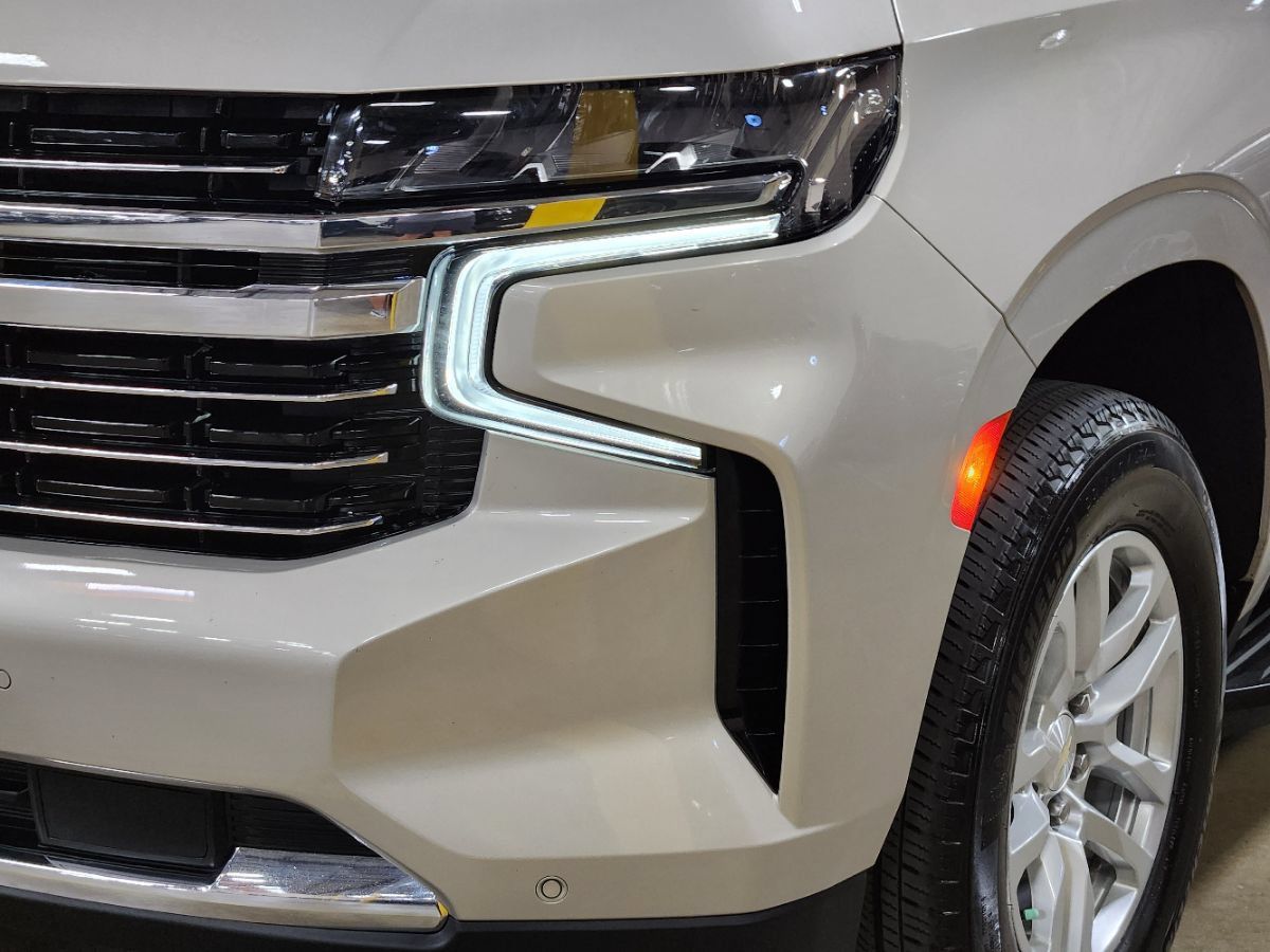 Used 2023 Chevrolet Tahoe LT w/ Luxury Package AWD/4WD image 14