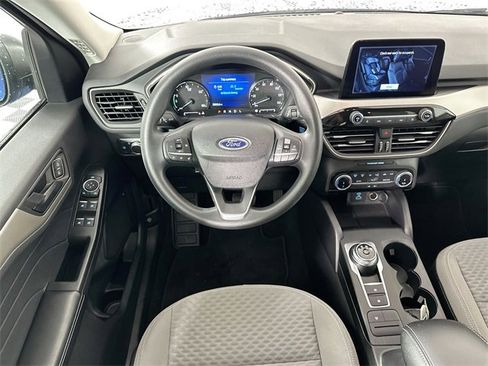 Used 2022 Ford Escape SE image 10
