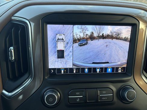 Used 2020 Chevrolet Silverado 2500 High Country w/ Technology Package image 32