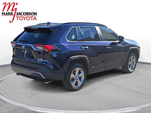 Used 2021 Toyota RAV4 Limited image 9