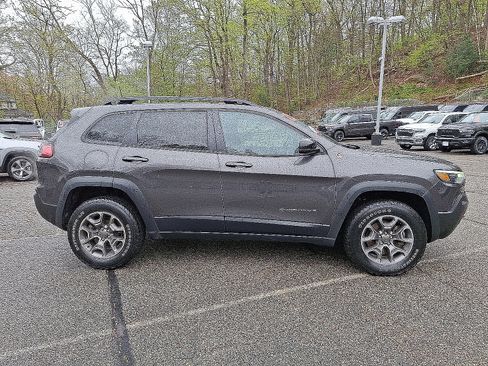 Used 2022 Jeep Cherokee Trailhawk AWD/4WD image 8