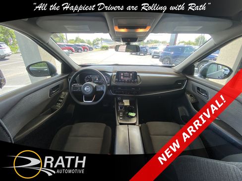 Used 2021 Nissan Rogue S FWD image 18