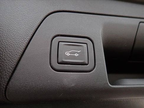 Used 2023 Buick Envision Essence AWD/4WD image 9