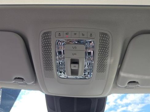 Used 2025 Mercedes-Benz GLE 350 4MATIC image 28