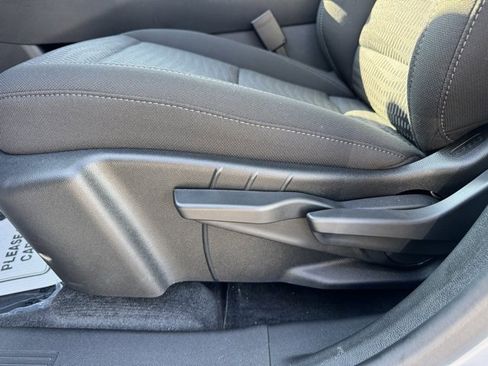 Certified 2025 Chevrolet Equinox LT w/ Safety and Technology Package image 12