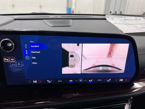 New 2026 Chevrolet Traverse Z71 w/ Enhanced Driving Package image 16