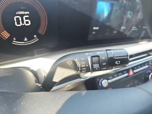 Used 2025 Hyundai Tucson SEL FWD image 32