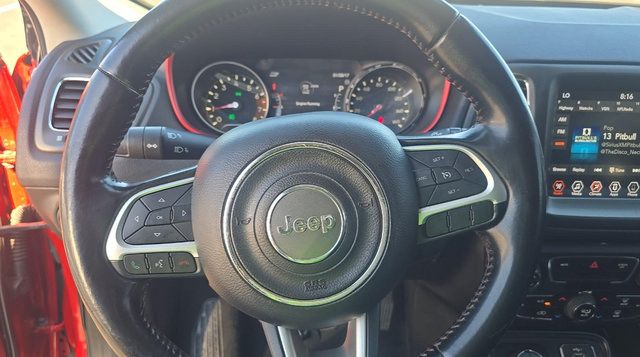 Used 2020 Jeep Compass Trailhawk AWD/4WD image 5