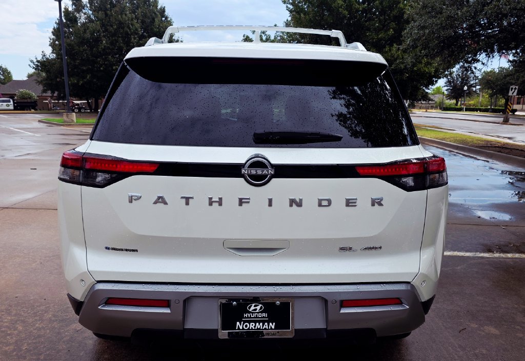 Used 2024 Nissan Pathfinder SL AWD/4WD image 22