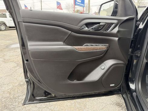 Used 2023 GMC Acadia Denali w/ Black Diamond Edition image 31