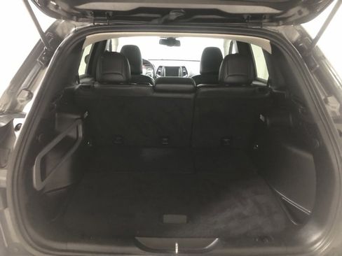 Used 2015 Jeep Cherokee Limited image 8