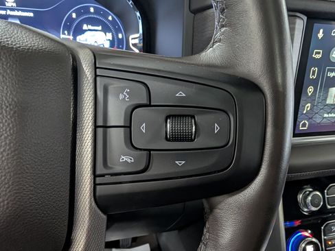 Used 2023 GMC Yukon Denali w/ Advanced Technology Package image 25