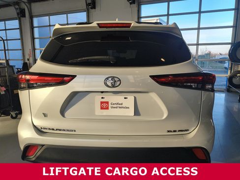 Used 2022 Toyota Highlander XLE image 5