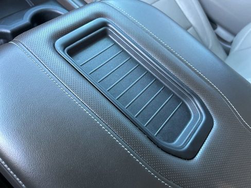 Used 2021 GMC Yukon SLT w/ SLT Luxury Plus Package image 32