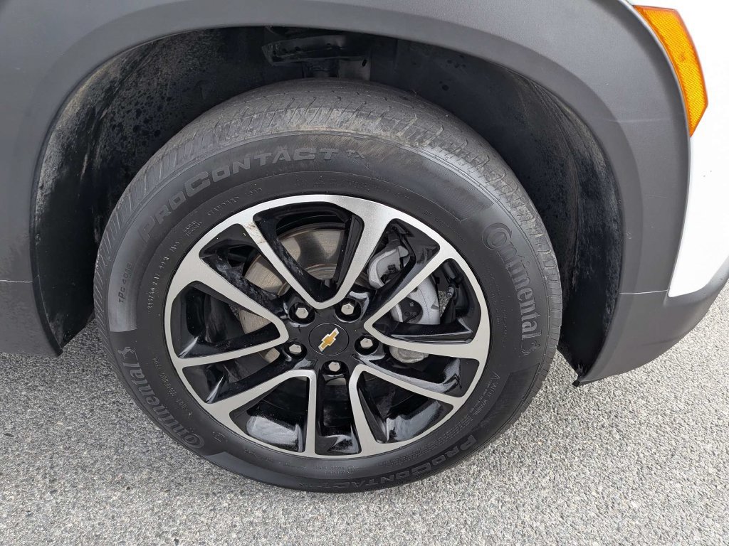 Used 2025 Chevrolet TrailBlazer LT FWD image 11