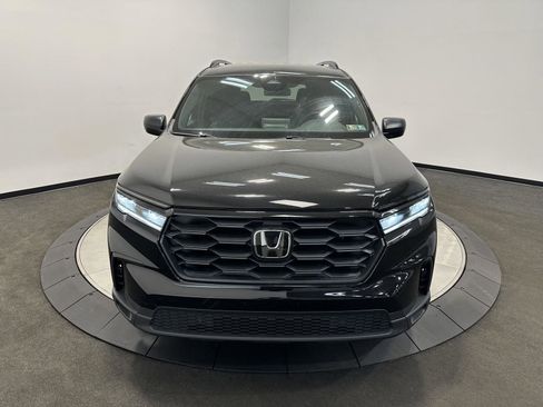 Certified 2025 Honda Pilot Sport image 3