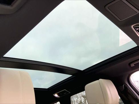 Used 2022 Land Rover Range Rover Sport HSE Silver Edition image 14