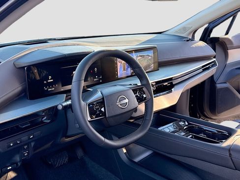 New 2026 Nissan Murano Platinum image 4