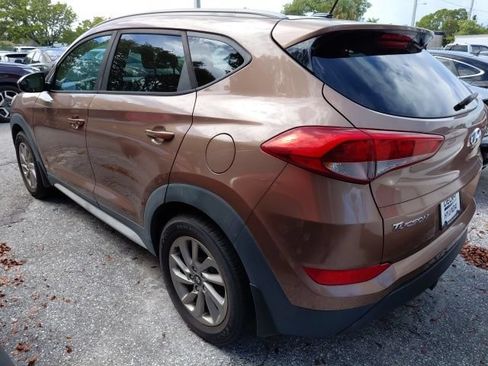 Used 2017 Hyundai Tucson SE w/ SE Popular Package 02 AWD/4WD image 4