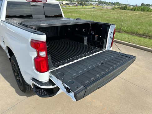 Used 2024 Chevrolet Silverado 1500 RST w/ Convenience Package II AWD/4WD image 23