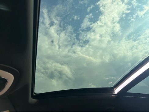 Used 2018 Porsche Macan image 5