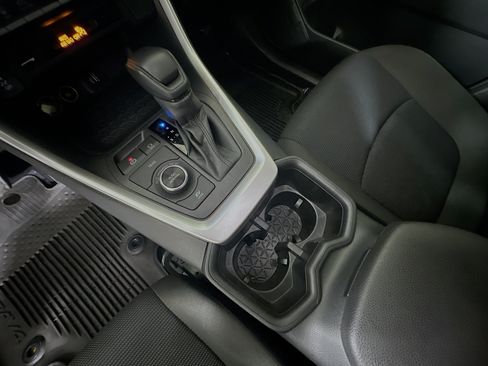 Used 2025 Toyota RAV4 LE AWD/4WD image 21