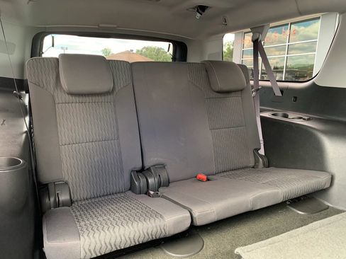 Used 2017 Chevrolet Suburban LS w/ Skid Plate Package AWD/4WD image 33