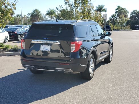 Used 2020 Ford Explorer XLT w/ Equipment Group 202A image 4