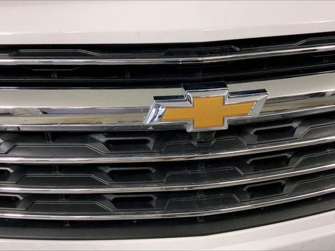 Used 2025 Chevrolet Traverse LT AWD/4WD image 29