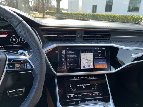 Used 2025 Audi RS 7 Performance w/ Matte Carbon Package image 31