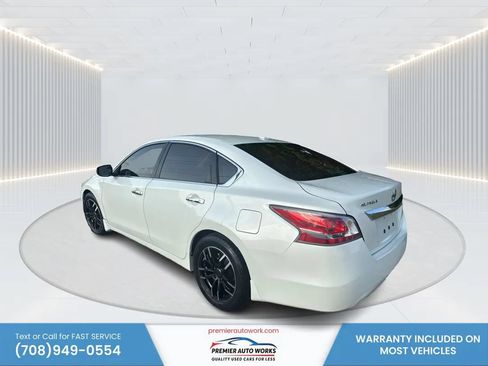 Used 2015 Nissan Altima 2.5 SV w/ Convenience Package FWD image 7