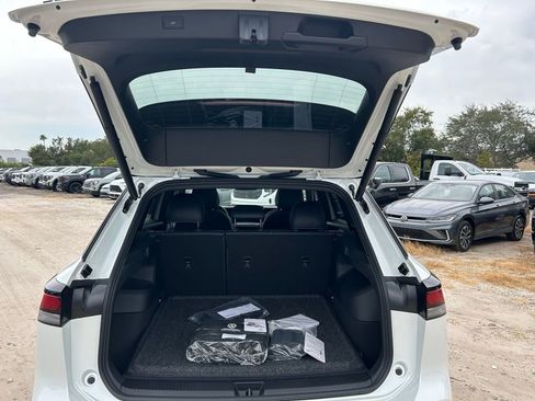 New 2026 Volkswagen Tiguan SE R-Line image 54