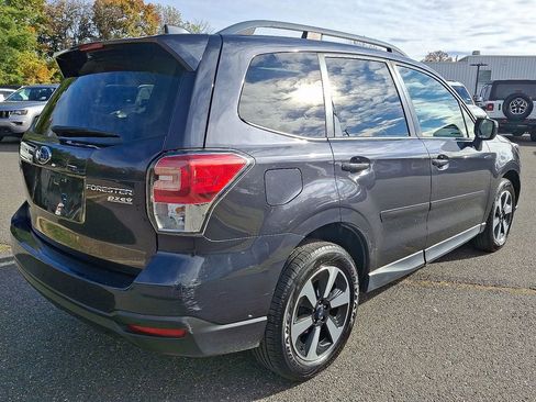 Used 2017 Subaru Forester 2.5i Premium w/ All-Weather Package image 7